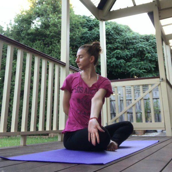 seated twist outside